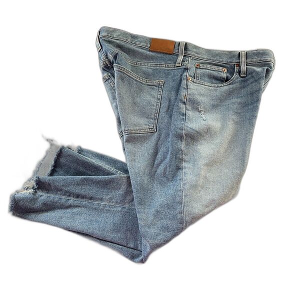 J. Crew Women's Demi Boot Crop Jeans Size 32P 12 Distressed Light Wash Raw Hem - Picture 1 of 9